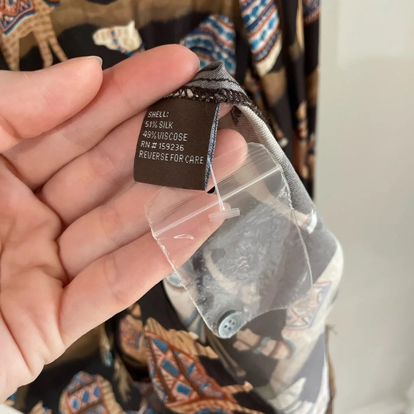 J. McLaughlin Darcey Silk Blend Button Front Blouse - Camel Print - Small - NWOT - Picture 6 of 13